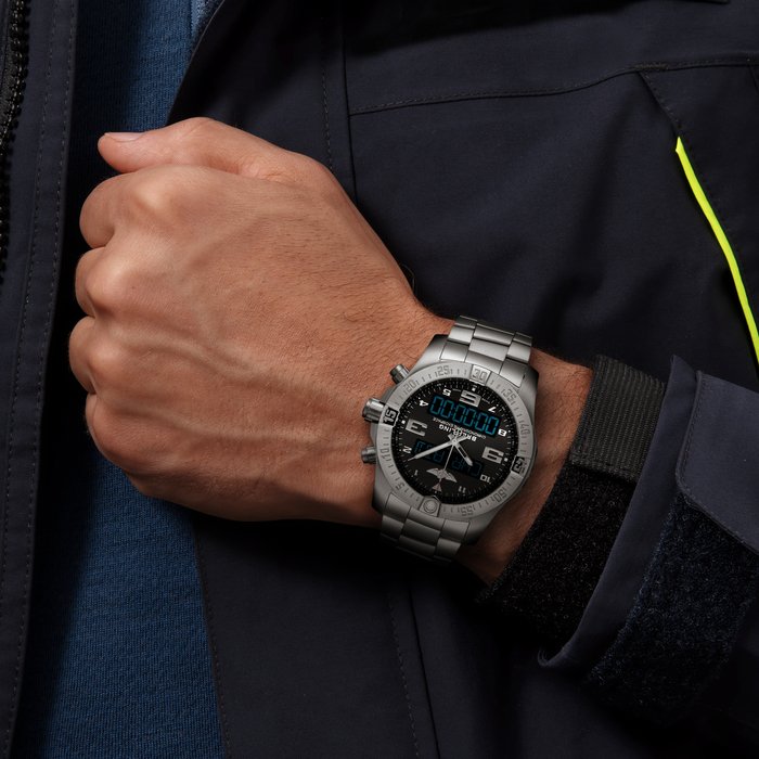 In creating its first connected chronograph, Breitling places the smartphone in the service of the watch so as to enhance its functionality. The Exospace B55 houses an exclusive caliber equipped with a range of original functions tailor-made for pilots and yachtsman: an electronic tachymeter, a ”countdown/countup“ system, a “chrono flight” and “chrono regatta” device for recording flight and regatta times, respectively, while memorizing departure and arrival times. The user-friendliness of this model is enhanced by the simple and logical control mode, and two ultra-legible LCD screens with backlighting system that can be activated by pressing the crown or tilting the wrist. This futuristic, high-tech innovation features a titanium case with rider-tab bezel as well as a sturdy, sporty strap.