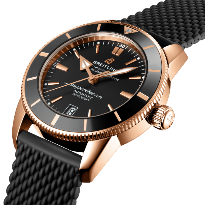 Inspired by the original Superocean from the 1950s, the Superocean Heritage combines iconic design features with a modern touch. Sporty and elegant, the Superocean Heritage is a true embodiment of style at sea.
Featuring the iconic triangular-shaped hands as well as a unidirectional bezel with a polished ceramic ring, the Superocean Heritage is an elegant looking diver’s watch. Available in a variety of sizes and materials including stainless steel and 18k red gold, the Superocean Heritage B20 Automatic features a range of black, blue or green dials. Offered either with a matching mesh bracelet, or a “mesh-styled” rubber strap fitting a folding buckle, this Superocean Heritage is powered by the Breitling Manufacture Caliber B20, a COSC-certified chronometer based on the Tudor Caliber MT5612.